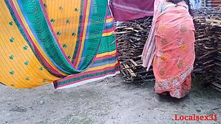 Indian webcam mom gets a handjob and a huge hardcore fuck in the great outdoors