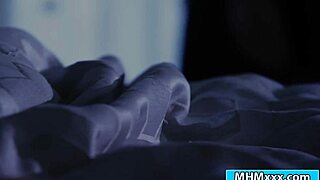 I have a wet dream of tribbing with katrina