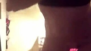 Italian Milf Housewife Masturbating In Homemade Scene