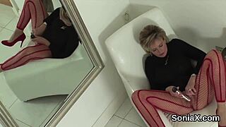 adulterous english mature lady sonia displays her large breasts in lingerie