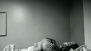 mi vecina caliente le gusta por el culo