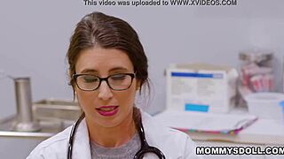 Sexy teen 18+ and old babes lick and finger tight pussies in threesome.