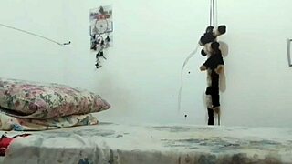 Stella provokes friend to fuck her pussy