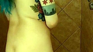 Get Clean With Me In The Bath!