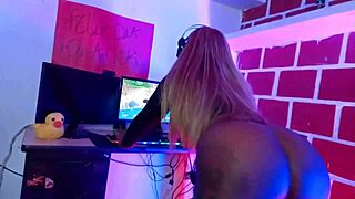 Latina mommy gets dirty with latina neighbor