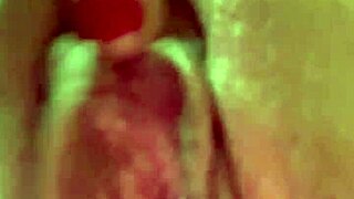 liza virgin teases with solo pee close-up