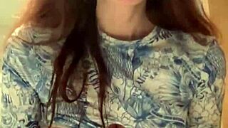 Watch Liza Virgin go solo in a daring public display.