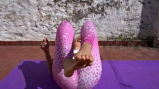 Joi yoga teacher guides countdown to finish on my butt