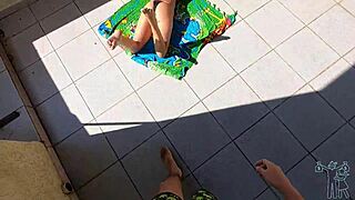 fui na casa do vizinho e encontrei a mulher dele assim, olha o que fiz com ela 😈