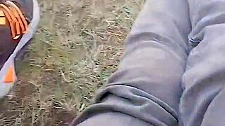 El novio la dejo sola a esta hermosa milf y me aprovecho para llevarla a casa y follarla parte 1 2