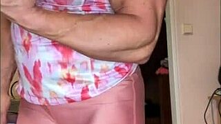 Pour ce amateur video, j'ai regarder moi miauler mes muscles normalement et en suivre cette amusements des belles courbes!