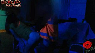 Gas distributor breaks Flor's ass in like an amateur mom
