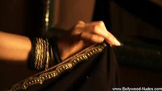 Indian milf showcases stunning solo dance moves.