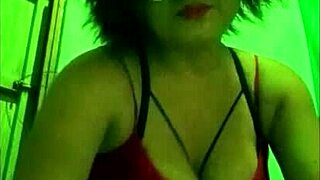 Sexual mature woman with real bust in home video