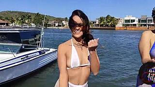 Sexual dancingisms and tasting of a blonde gorgeous lady