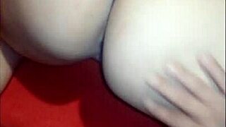 27 year old woman plays with her ass