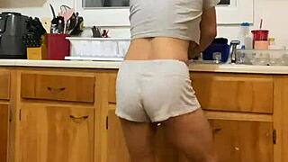 A sultry Dominican MILF, Anna Maria seductively cleans dishes