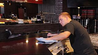 Bartender Discovers Milf Pussy in Doggystyle and Cowgirl is Best for Facial.