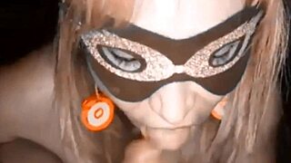 madura culona argenta chupa la pija y se sienta a gozarla