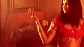 You will be left breathless by the seductive performance of Indian dancer's