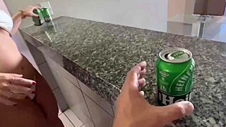 Minha Vizinha Me Chamou Pra Consertar Sua Pia Aproveitei E Meti Minha Mangueira Nela