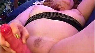 Steffi Gold's seductive dance in her homemade amateur video