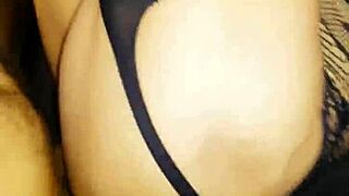 बस्टि मिल्फ जूलिया ऐन सिरि पॉर्नस्टार के साथ फुल फिगर्ड लेस्बियन फिंगरिंग और किसिंग में ऑर्गेज्म लेती है, बिग नैचुरल टिट्स