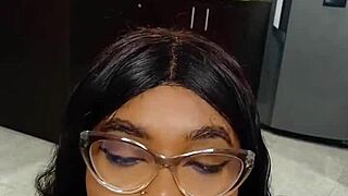 यंग कोलंबियन ब्यूटी को एमेच्योर मॉडल कास्टिंग में हार्ड पाउंड किया