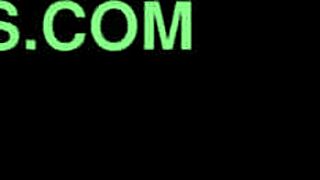 चीटिंग लातीना मिल्फ अमेरिकन नेबर को लूर करने के लिए क्यूम पीती है