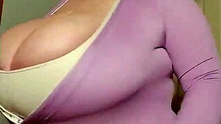 Curvy Lady Shows Off Massive Boobs