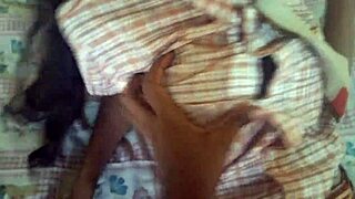 हेय, आज स्कूल के बाद अपनी स्मॉल 18+ स्टेप सिस्टर को फक क्यों नहीं?