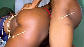 Sucking that black Santa's big cock after New Year's party, wow!