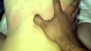 मेरी हॉट नेबर नोरा मिल्फ हार्ड राइडिंग पसंद करती है