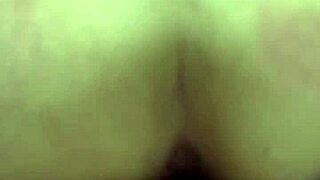 मेरी हॉट नेबर नोरा मिल्फ हार्ड राइडिंग पसंद करती है