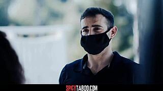 सेक्सी मिल्फ सिएना रे मिशनरी में क्रीमपाई एनल लेती है।