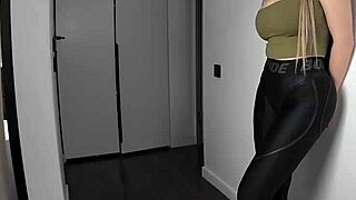 Working out with my girlfriend in gym leggings after a sweaty session