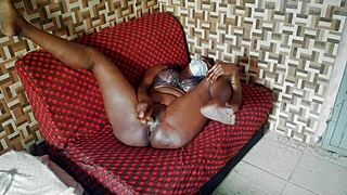 Queensandypussy needs someone to fill her creamy pussy