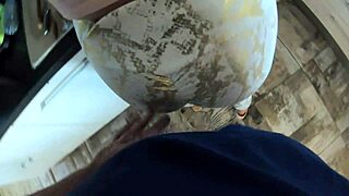 मिल्फीकाला - स्टेपमॉम चीटिंग स्नीकी प्रीव्यू क्लिप में