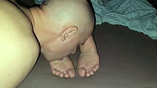 He licked the soles of his stepmother and cum on them