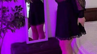 i'm gorgeous mature in sexy garter