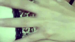 Mature woman gets excited by chat