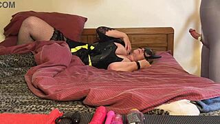 Granny Batgirl Sucks Batman's Cock