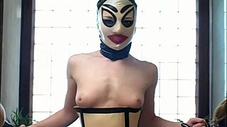 Latex clad cougar enjoys deepthroat and big cock