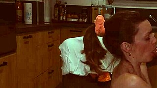 Il Me Démontre Sur Le Plan De Travail De La Cuisine. Amateur milf bent over for handjob and cum in mouth.