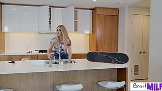 Mature Stepmom Sarah Taylor in Panties Seduces Stepson for Big Cock Cum S8 E9