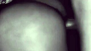 स्टेपमॉम होटल में स्टेपसन के साथ बेड शेयर करती है, टाइट चूत बेगिंग