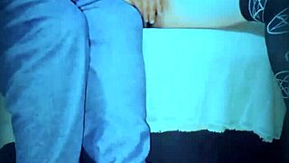 Que rico lengua en mi culo!