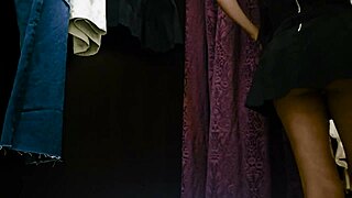 अरे, देखो यह टिकटोकера पीओवी ऐनल ऐक्शन में पाउंड हो रही है। उसकी टाइट गैंड सब लेती है!