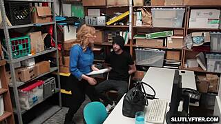 Female Lp Officer Pussy Feed The Male Suspect!