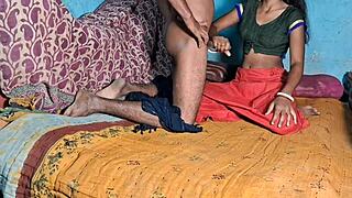 देसी वाइफ टॉप सेक्स वीडियो में वाइल्ड बेड एक्शन का मजा लेती है।